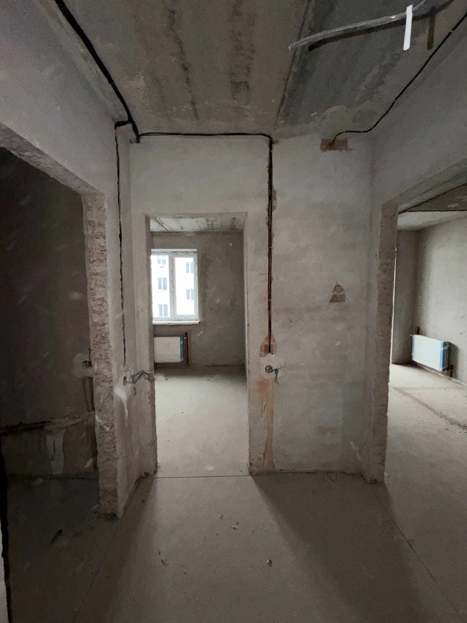 1-bedroom apartment - 35 sq m, in need of renovation. Gas heating. State program.