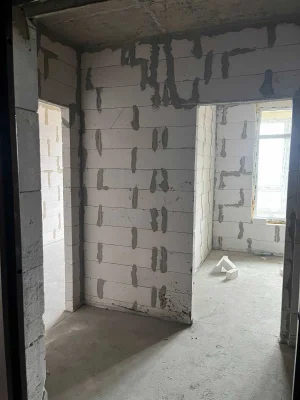 STUNNING PRICE! 1-room apartment in need of renovation. All government programs available. Gas heating.