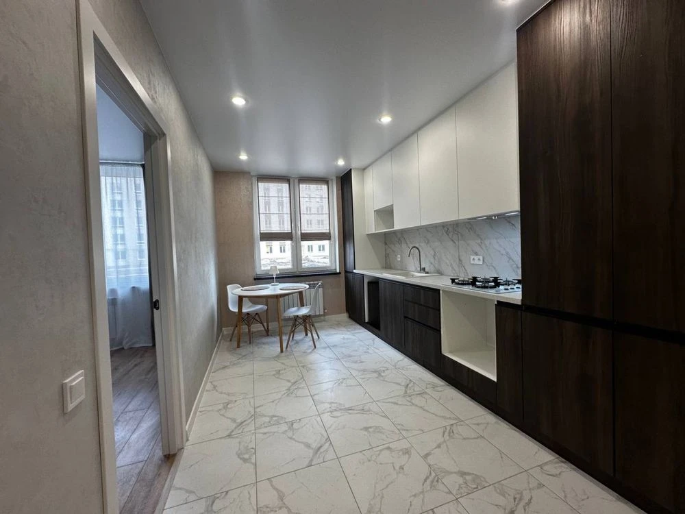 продам 1к квартиру 39.3 м2  з новим ремонтом у Бучі