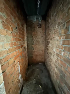 For Sale: 2-room apartment for renovation. Gas heating. Own plot.