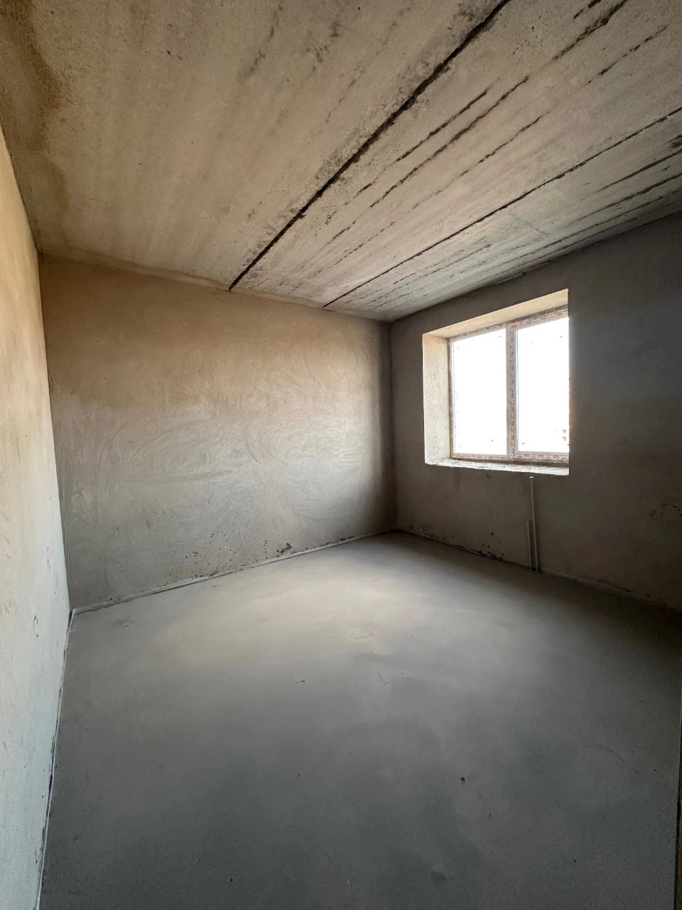 Cheapest 2-room apartment, unfurnished, with gas. NO COMMISSION