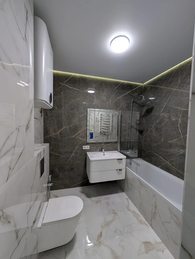 Apartment with renovation, never lived in