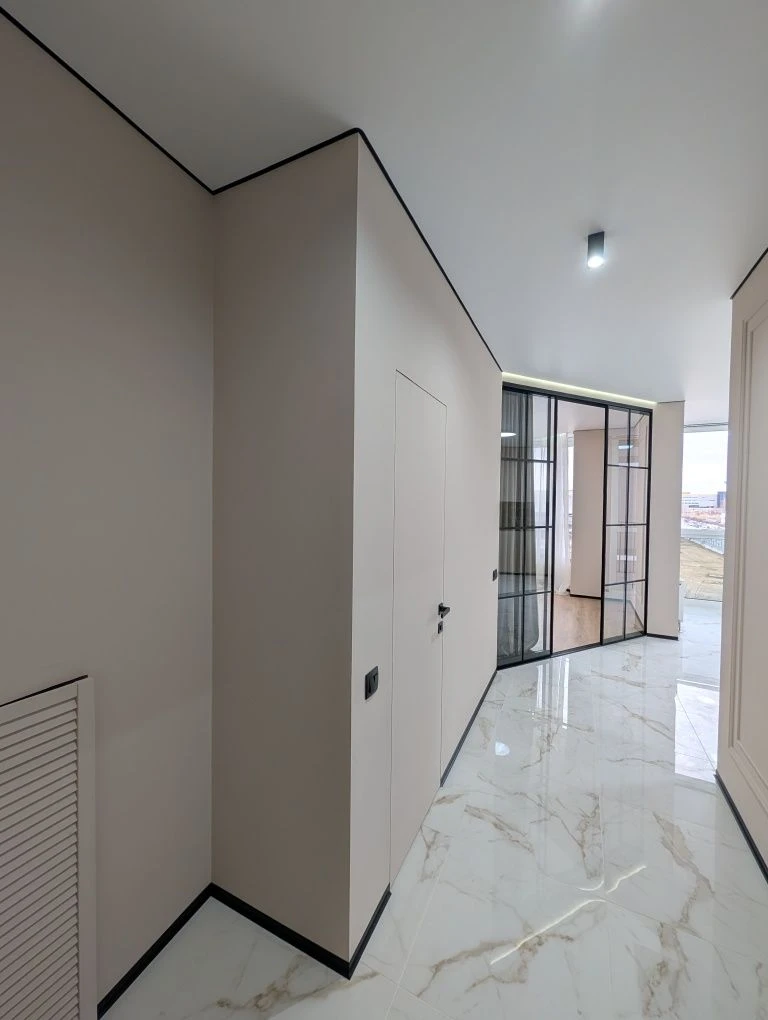 Apartment with renovation, never lived in