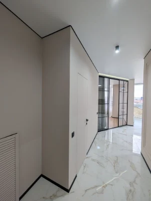Apartment with renovation, never lived in