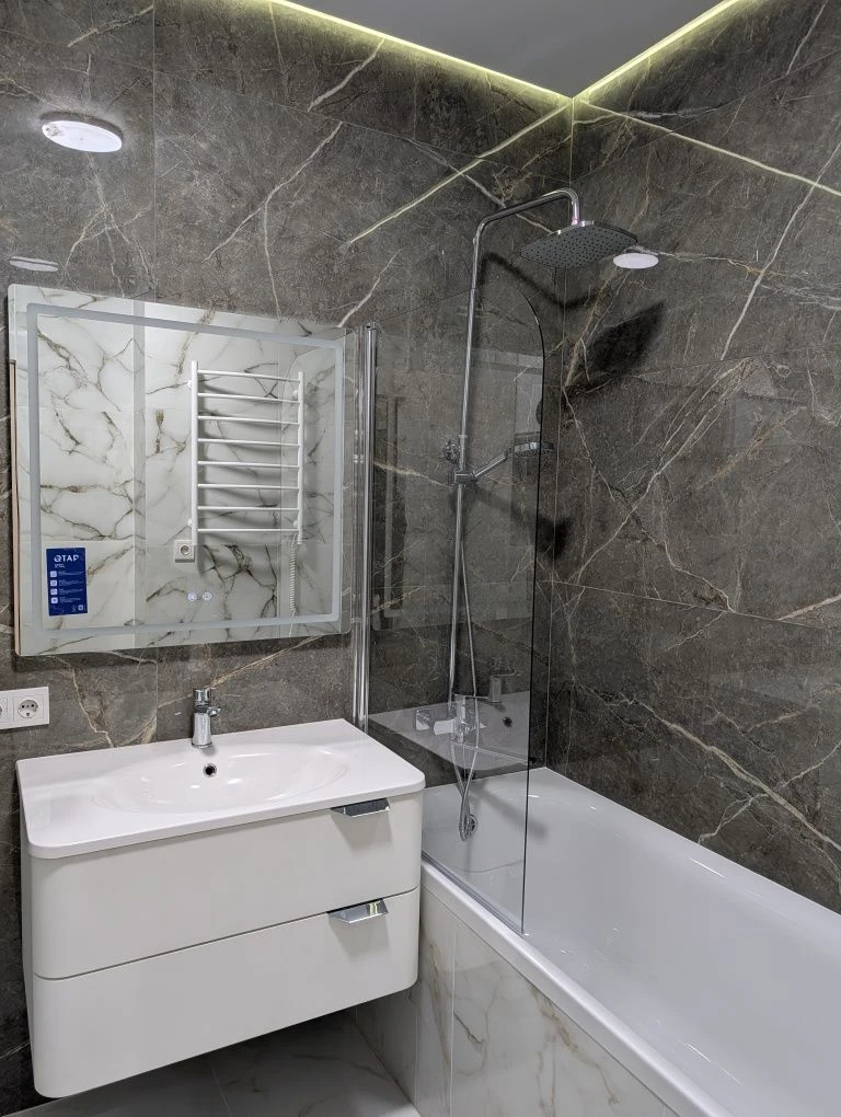 Apartment with renovation, never lived in
