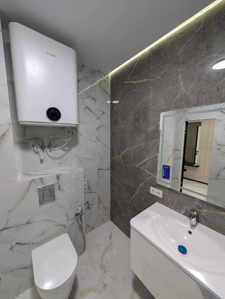 Apartment with renovation, never lived in