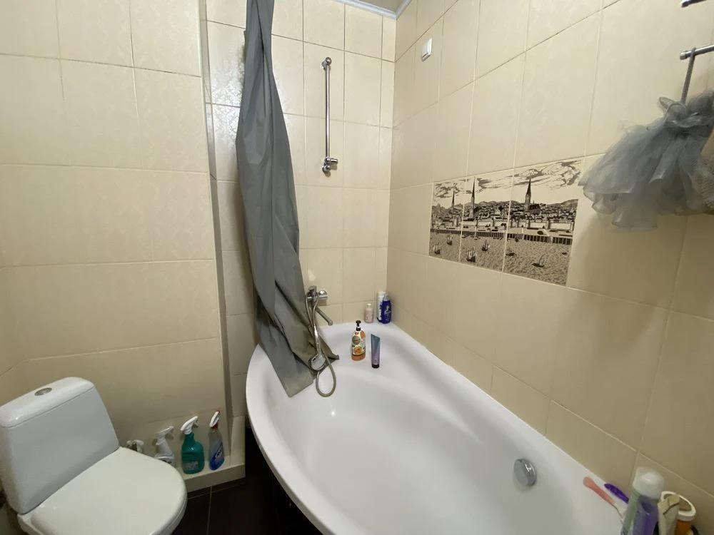 Apartment for sale, renovated, Bucha, Postanova, certificate
