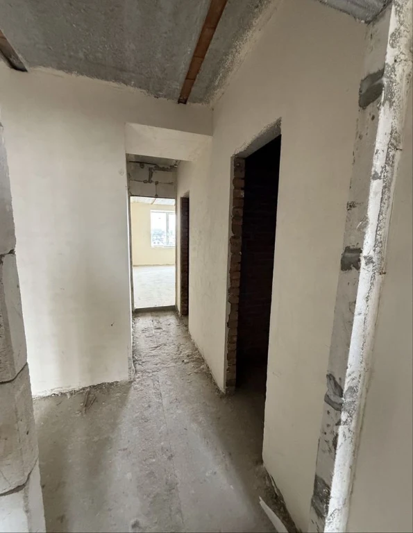 Spacious Euro 3-room apartment in a finished house! 73 m2! Urgent!