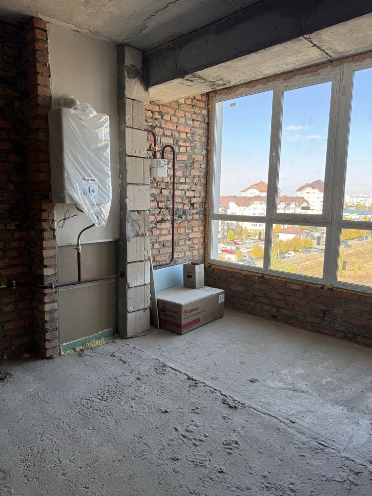 Urgent | Large One-Bedroom Apartment 50 sq m | Gas Heating