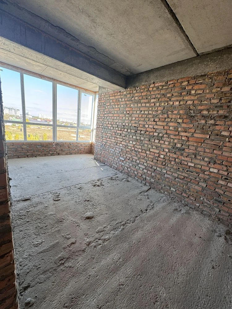 Urgent | Large One-Bedroom Apartment 50 sq m | Gas Heating