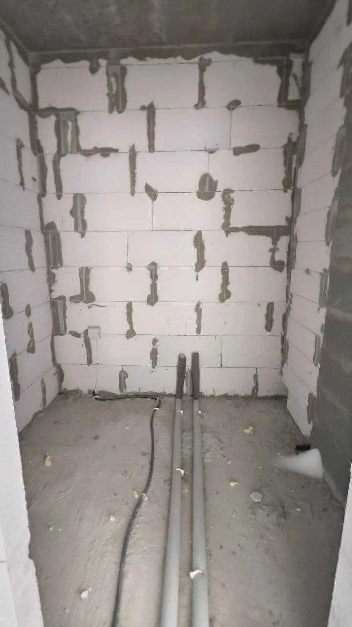 1 bedroom apartment in a completed building. CERTIFICATE/RESOLUTION
