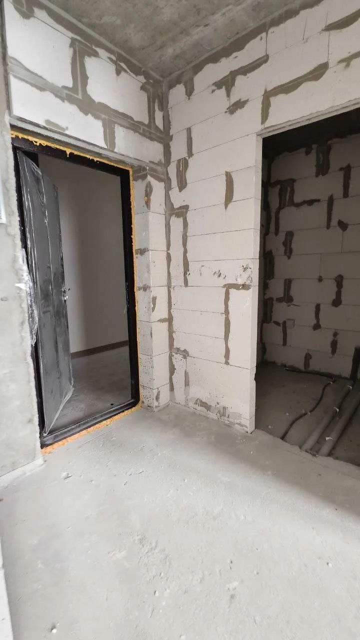 1 bedroom apartment in a completed building. CERTIFICATE/RESOLUTION