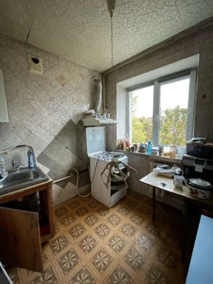 Center. 2-bedroom apartment near school. Certificate, voucher