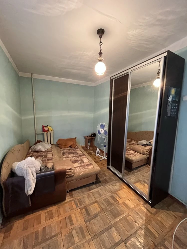 Center. 2-bedroom apartment near school. Certificate, voucher