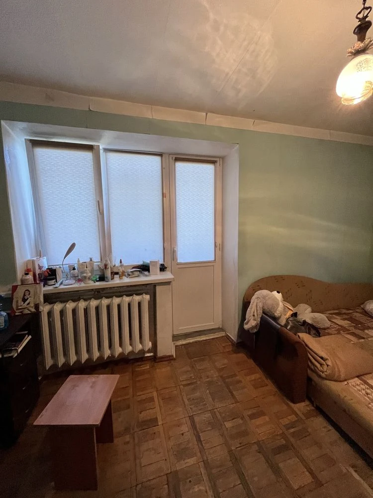 Center. 2-bedroom apartment near school. Certificate, voucher
