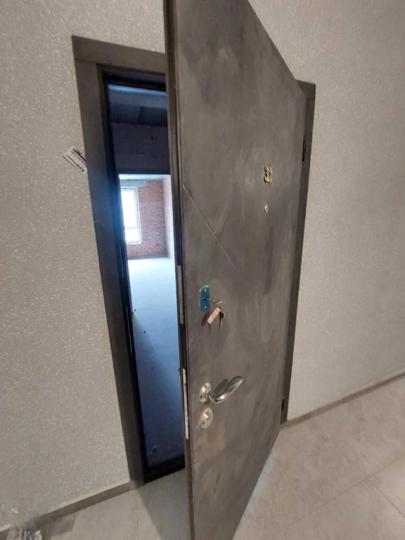 Own apartment with gas!