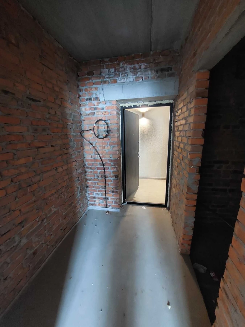 Own apartment with gas!