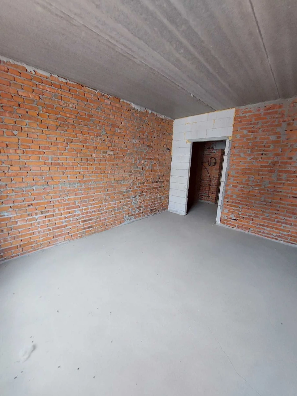 Own apartment with gas!