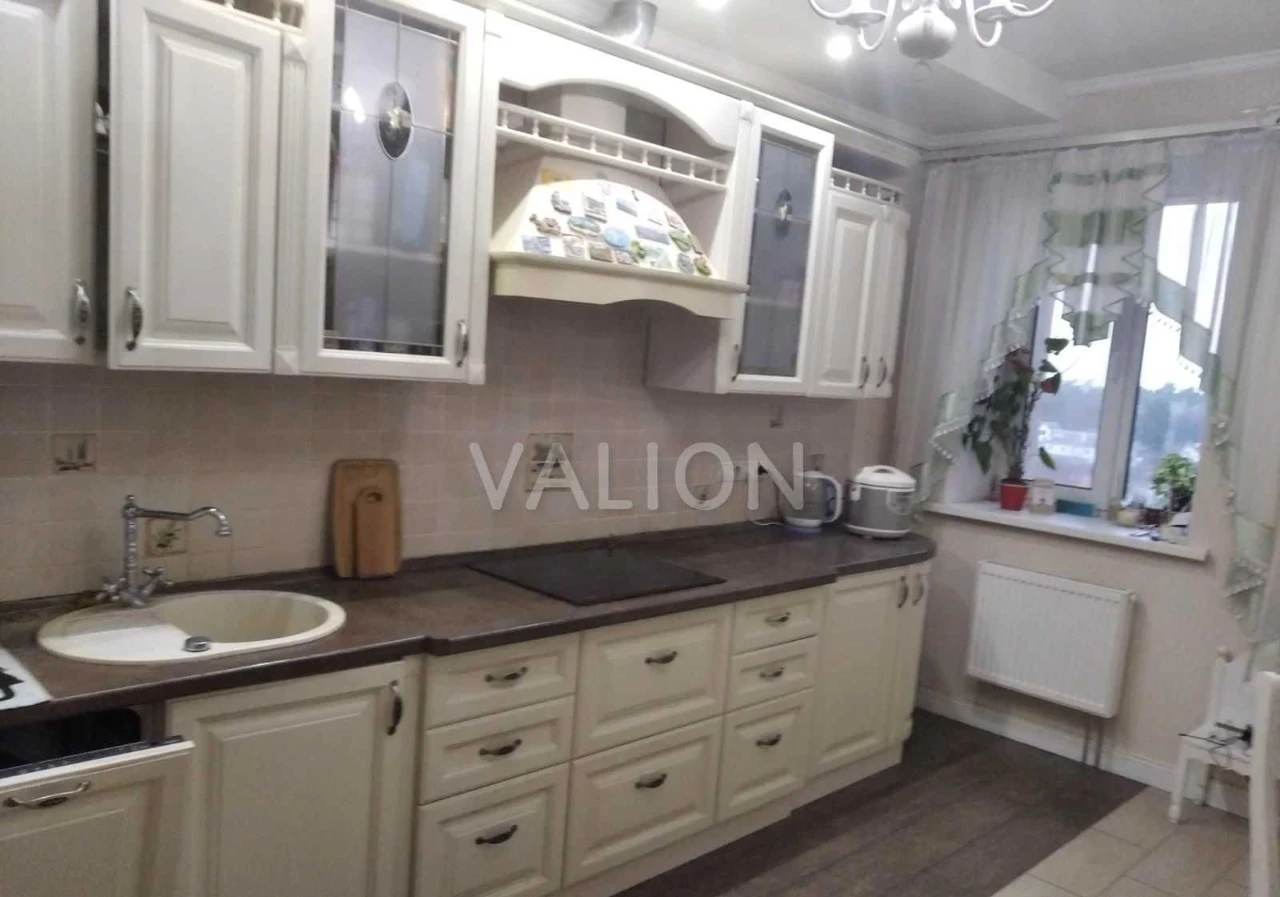 For Sale: 2-bedroom apartment, 83 sq.m., Bucha, Nove Shose, 14, Renovated
