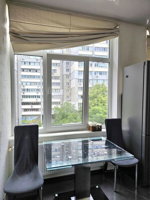 For sale 3-room apartment with renovation in the clubhouse, N st.