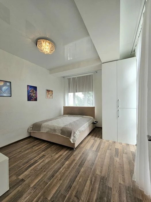For sale 3-room apartment with renovation in the clubhouse, N st.