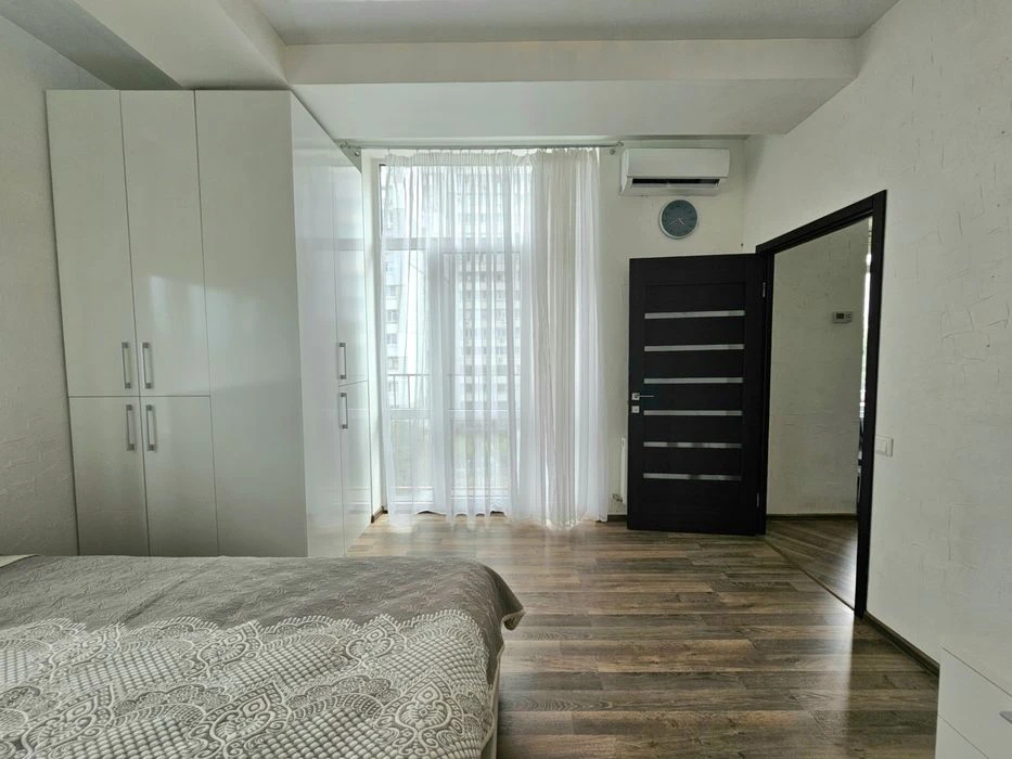 For sale 3-room apartment with renovation in the clubhouse, N st.