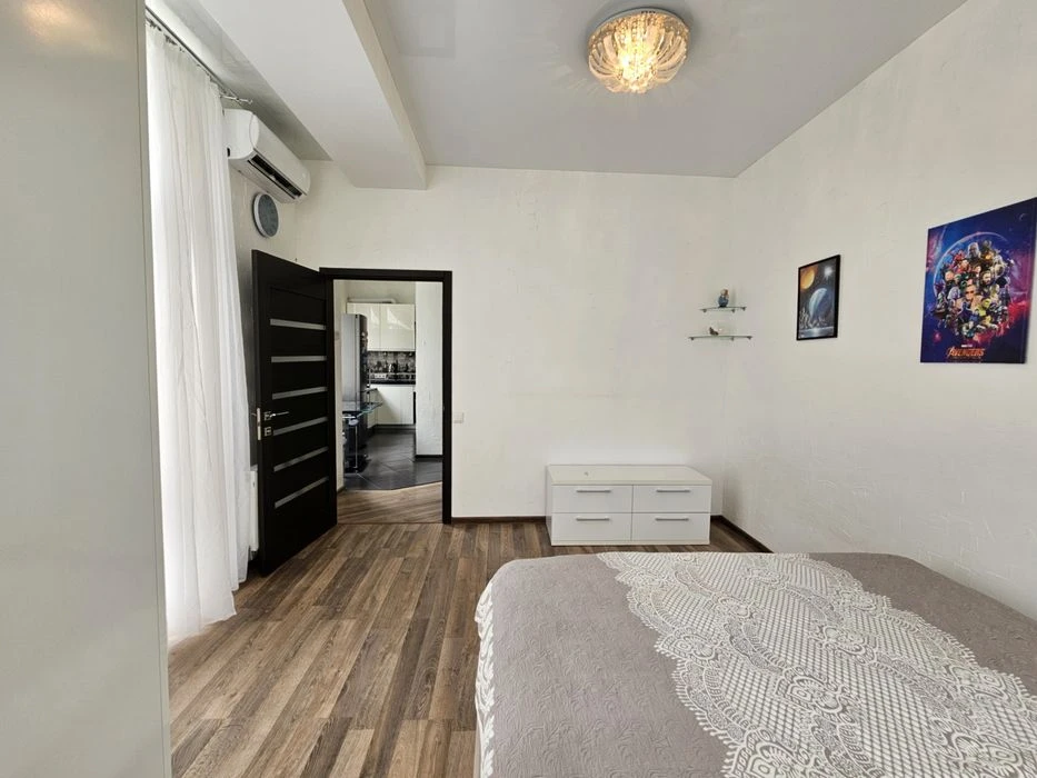 For sale 3-room apartment with renovation in the clubhouse, N st.