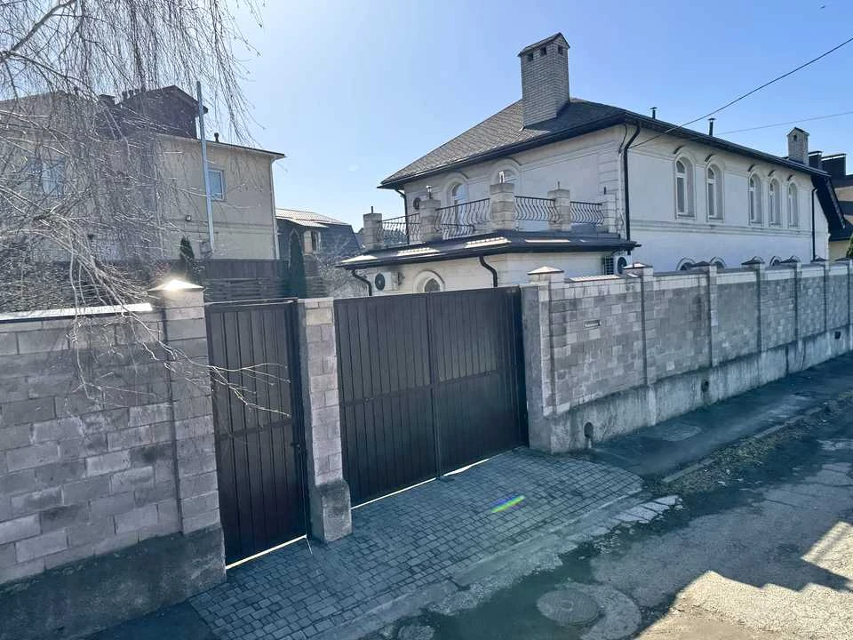 Apartment. Dnipro, Vyshgorodska Street.