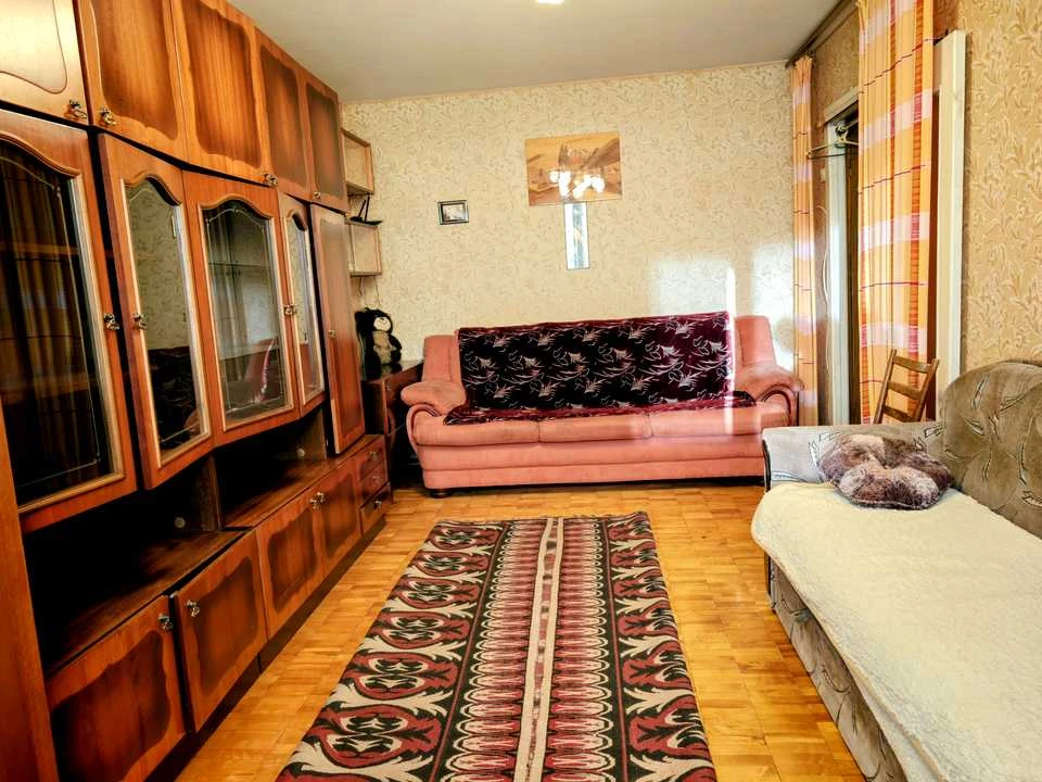 Apartment. Kyiv, Holosiivska St.