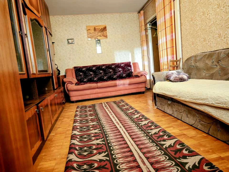 Apartment. Kyiv, Holosiivska St.