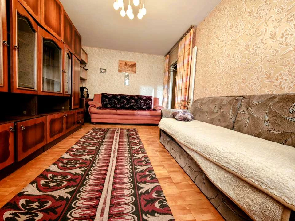Apartment. Kyiv, Holosiivska St.