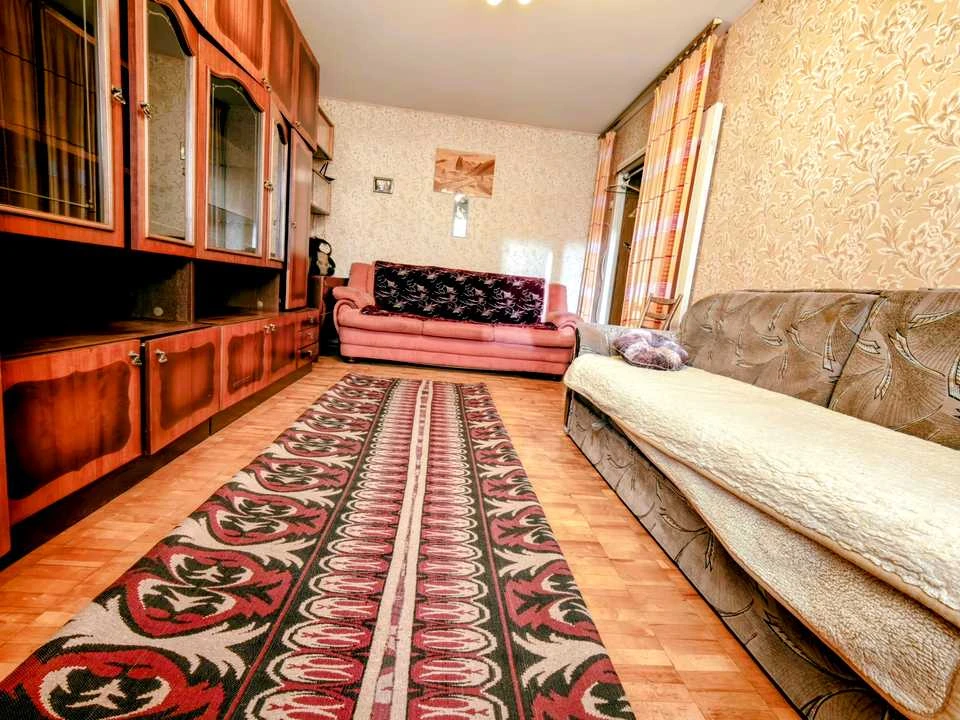 Apartment. Kyiv, Holosiivska St.