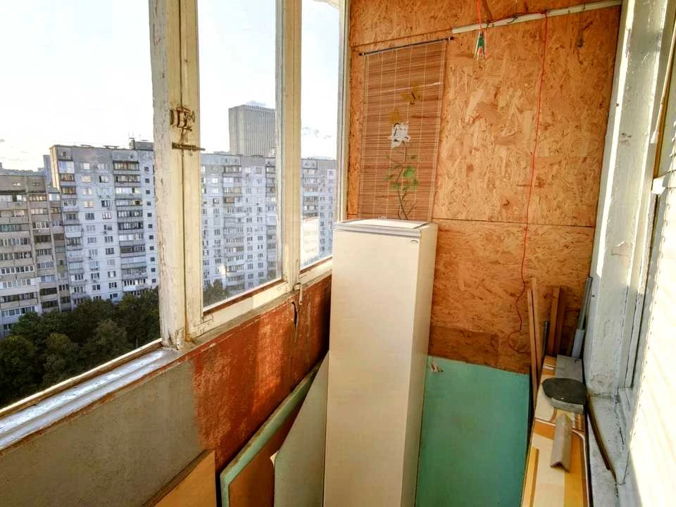 Apartment. Kyiv, Holosiivska St.