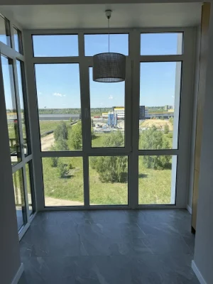 Велика однокімнатна квартира з газом біля ТЦ Авенір Плаза