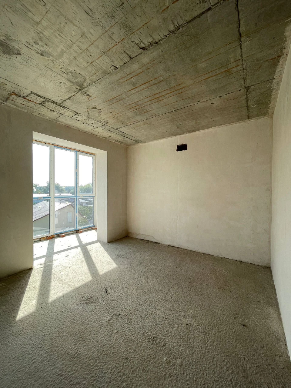 Best Value Euro-2 Bedroom Apartment, Un renovated! Near Buchansk Park
