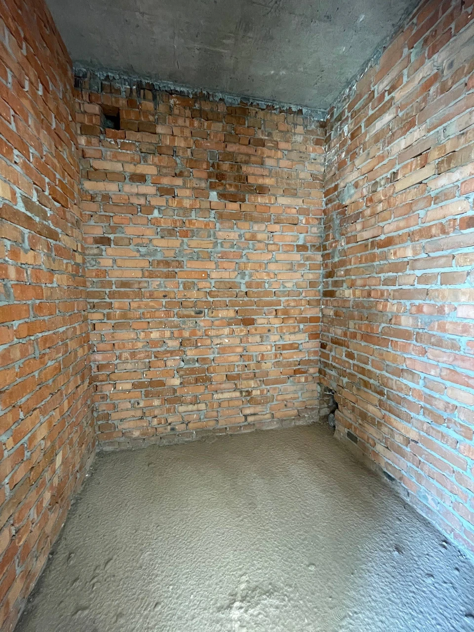 Best Value Euro-2 Bedroom Apartment, Un renovated! Near Buchansk Park