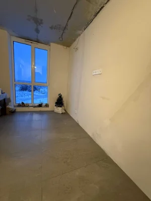 2 rooms with 90% renovation. Great offer