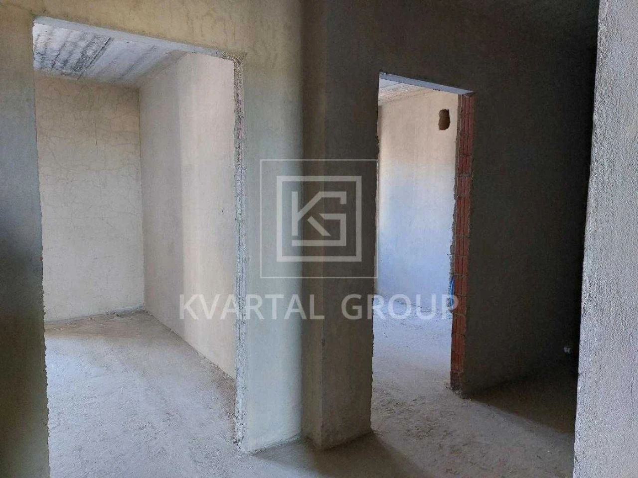 Two-sided 2-room apartment with balcony in a TOP location in Bucha! Sale