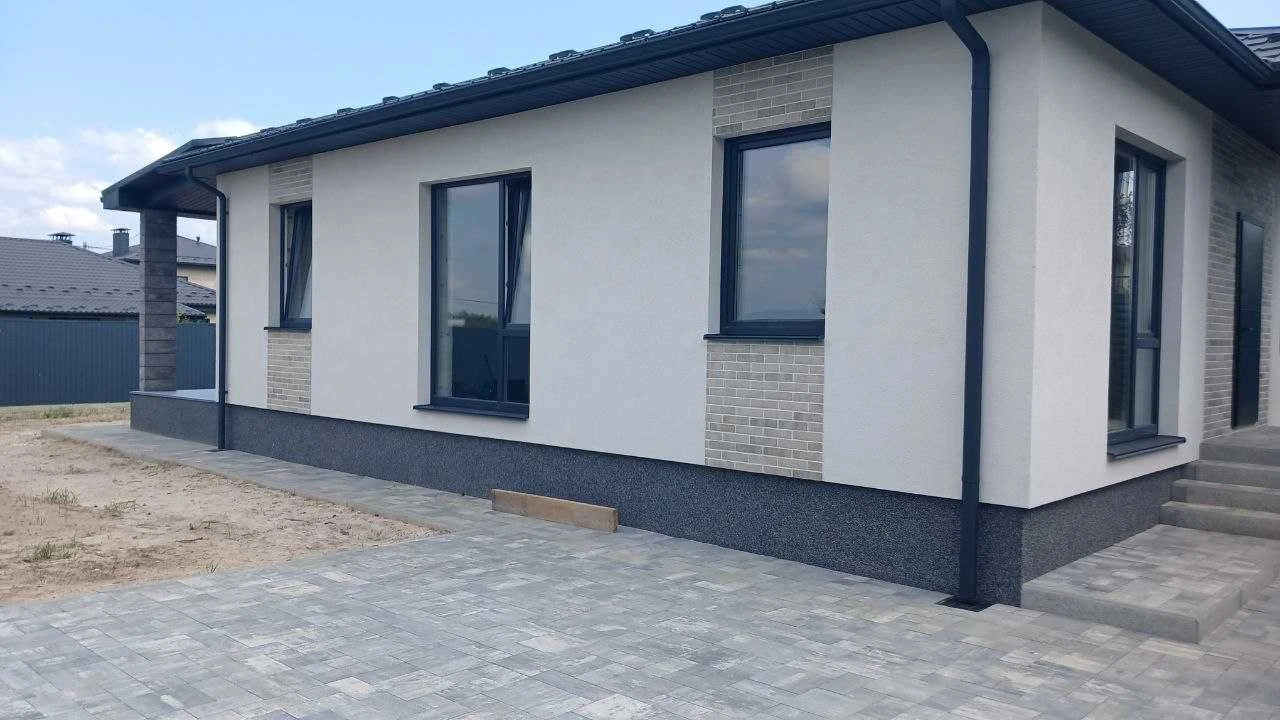 Modern functional one-story house in Leshy Buch