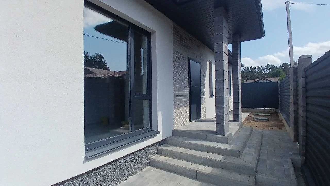Modern functional one-story house in Leshy Buch