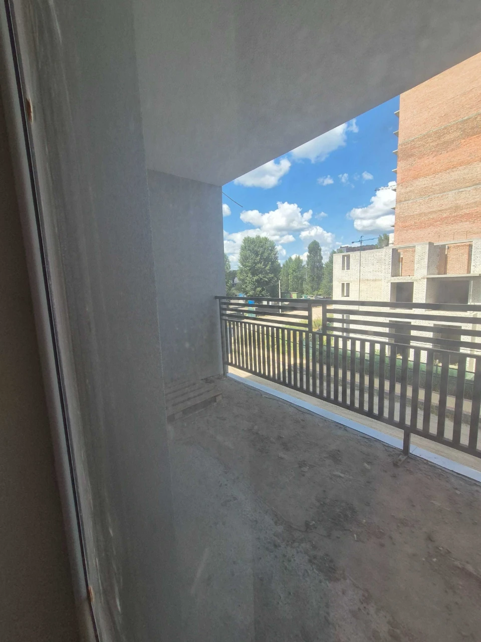 Apartment with balcony in Buchi! Brick House! Gas Heating