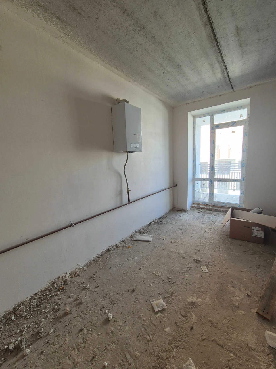 Apartment with balcony in Buchi! Brick House! Gas Heating