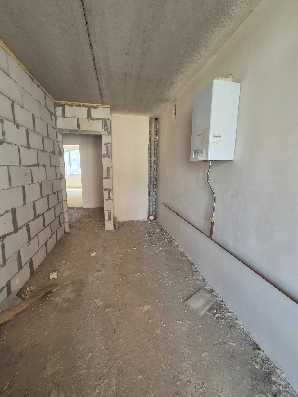 Apartment with balcony in Buchi! Brick House! Gas Heating
