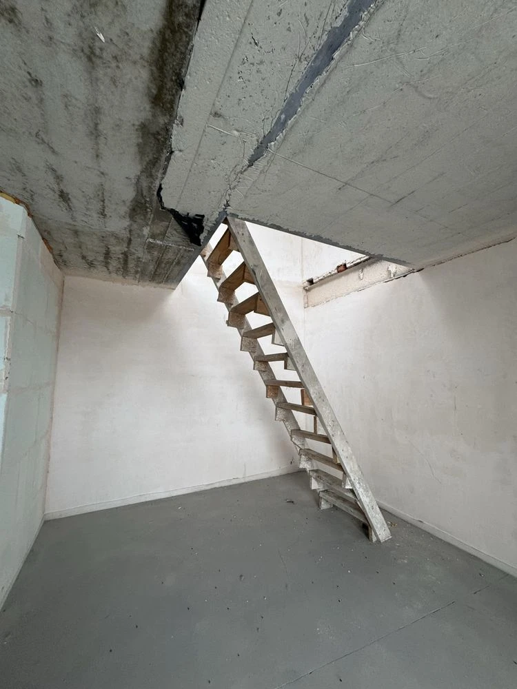 One-bedroom apartment with terrace near school