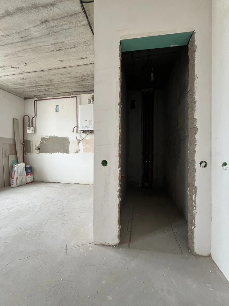 Spacious 2-3 room apartment with a studio kitchen of 27 sq m! Fully equipped!