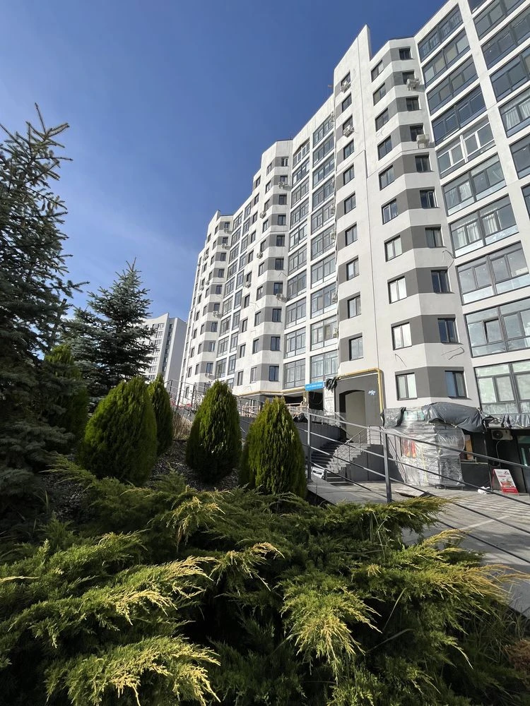 Attention! House for sale! Near park! Large 1-room apartment - 40m2!
