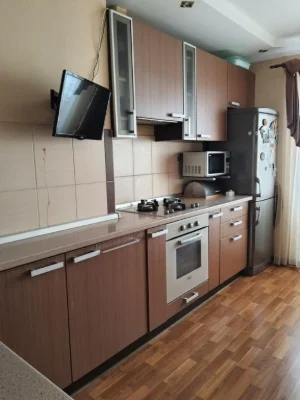 Spacious 2-bedroom apartment 66.6 sq m in Bucha with renovation and furniture
