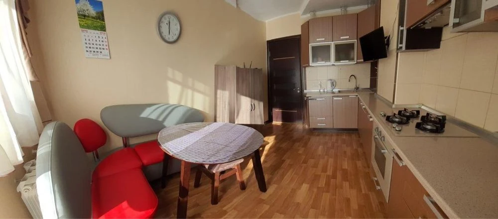 Spacious 2-bedroom apartment 66.6 sq m in Bucha with renovation and furniture