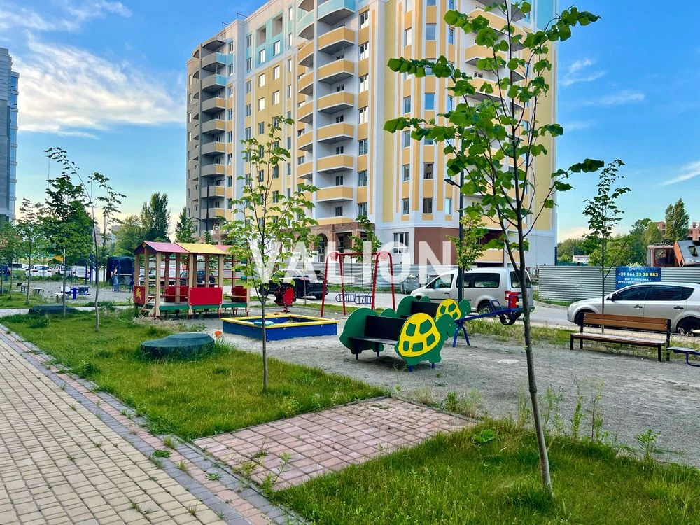Re-sale! Sale of a large 2-room apartment in the "Sunny Home" residential complex
