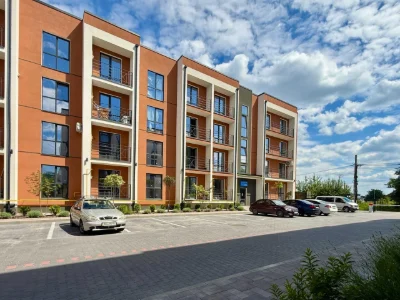 1-bedroom apartment with gas heating, completed building. Osela, Ser